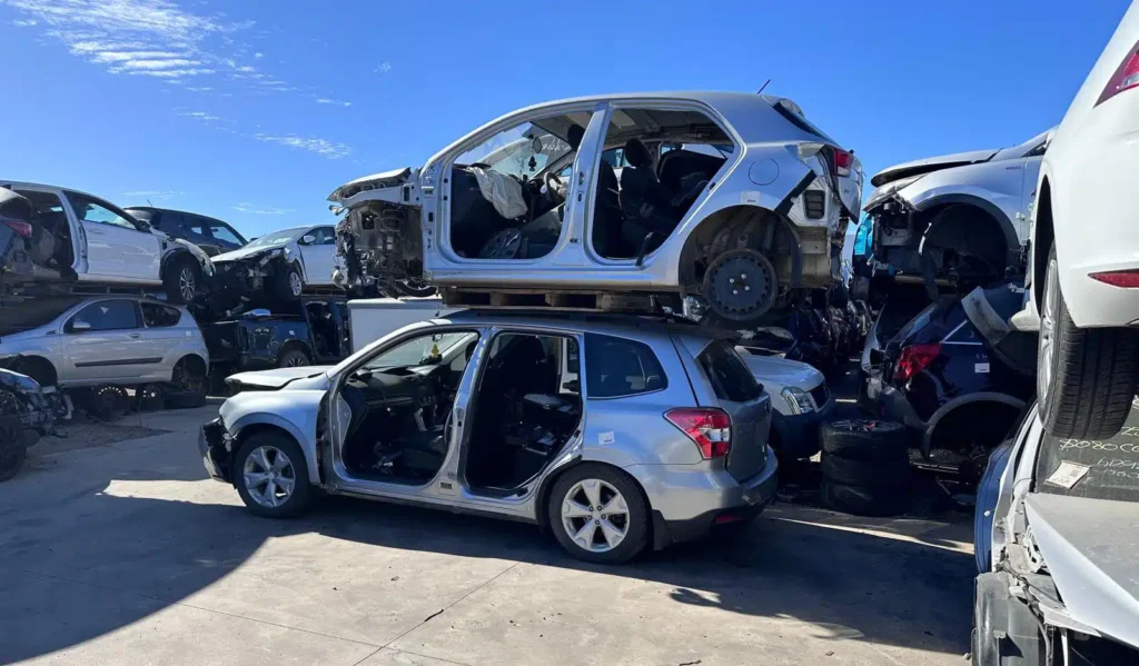Why Car Removal Services Are a Great Option for Getting Rid of Old Vehicles